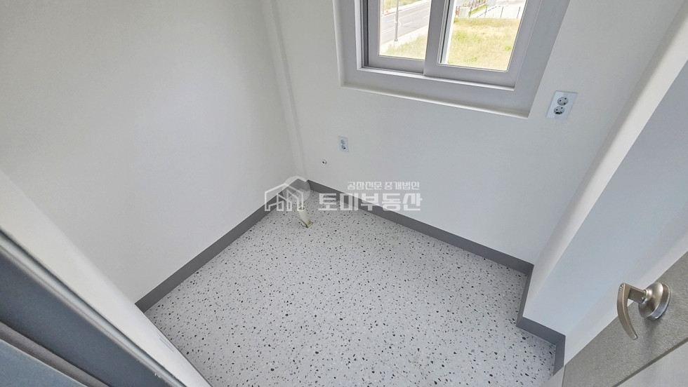 경기 김포시 양촌읍 학운리 사용승인 막떨어진 신축 첫입주 김포 양촌읍 학운리 202평 공장, 창고 월세임대 월세 매물번호 13244 사진 8