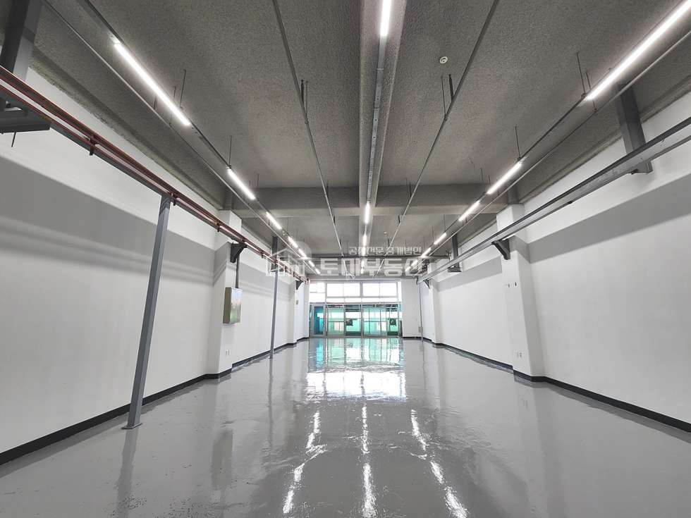 경기 김포시 양촌읍 학운리 나동동 전체 보수완료. 호실 안으로 화물트럭 진입가능 월세 매물번호 13254 사진 1
