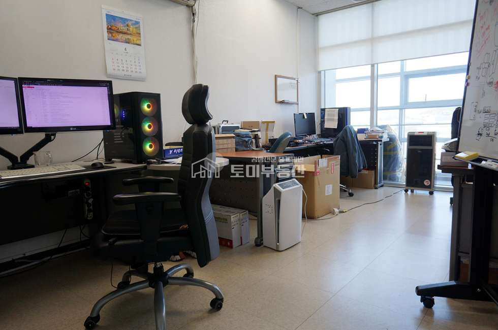 경기 김포시 양촌읍 학운리 가동 최저가격. 면적넓은 사무실.기업연구소 최적. 공장등록가능 매매 매물번호 11768 사진 4