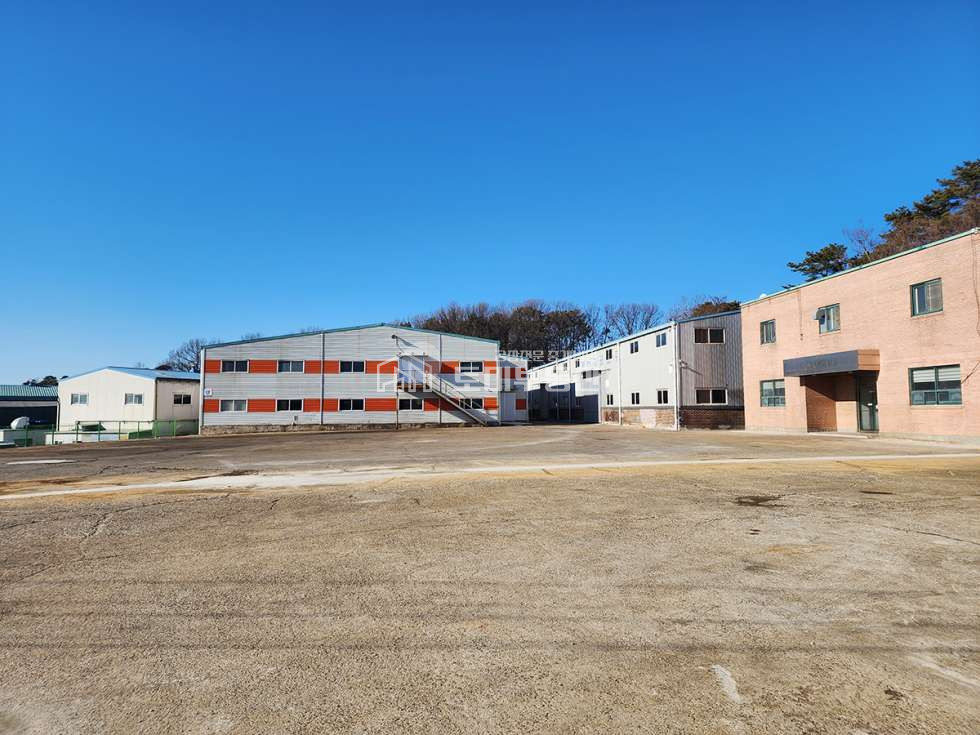 경기 김포시 대곶면 송마리 대지2400평, 건물685평. 동력200kw. 송마리 대형공장. 넓은마당. 츄레라가능 매매 매물번호 10371 사진 2