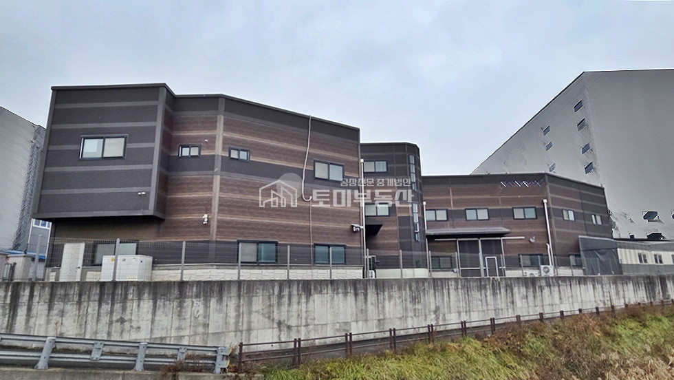 경기 김포시 양촌읍 학운리 1동 김포 학운산단 공장 매매 │ 소형 필지 희소 매물 · 준신축급 · 동력 200KW 매매 매물번호 12752 사진 2