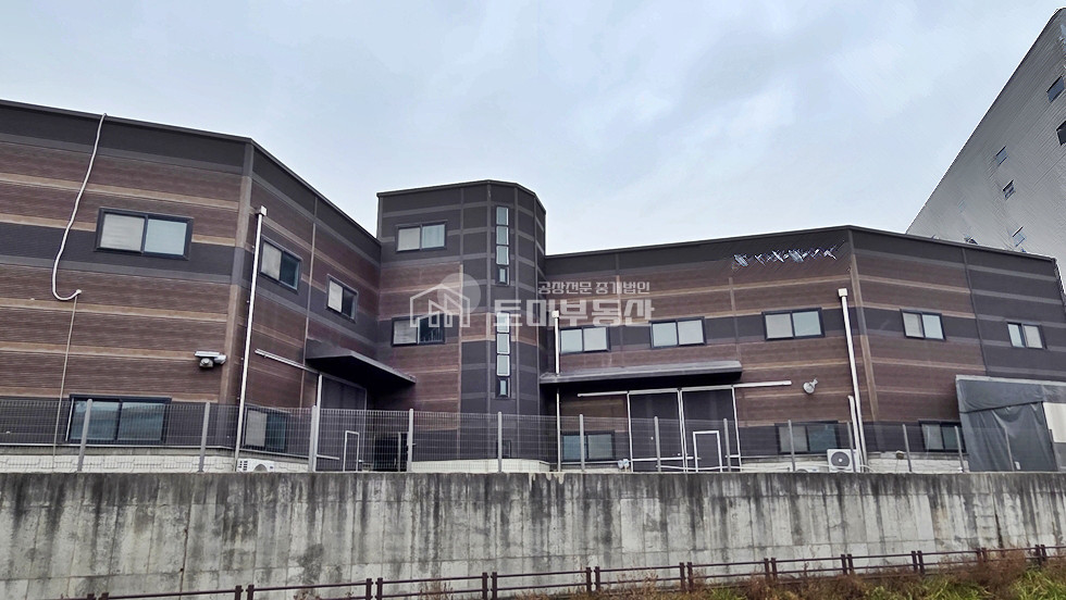 경기 김포시 양촌읍 학운리 1동 김포 학운산단 공장 매매 │ 소형 필지 희소 매물 · 준신축급 · 동력 200KW 매매 매물번호 12752 사진 3