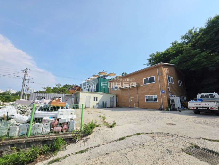 경기 김포시 양촌읍 석모리 1동 넓은 마당 복층 구조 사무실 갖춘 소형 공장임대 월세 매물번호 11133 사진 2