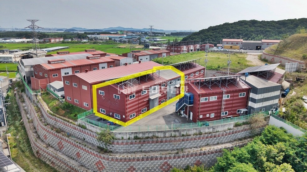 경기 김포시 대곶면 대벽리 4동 호이스트 설치완료된 산업단지 인근공장임 월세 매물번호 10885 사진 1